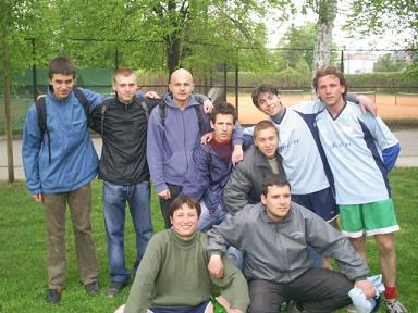 �������