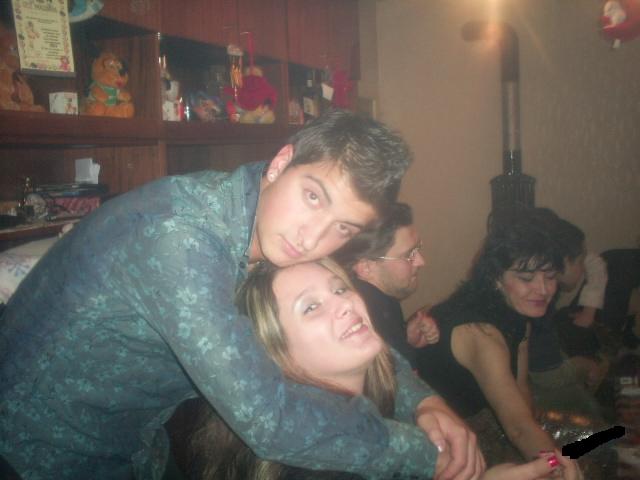 Аз и Милото ми на рождения му ден :) Аз и Милото ми на рождения му ден :)