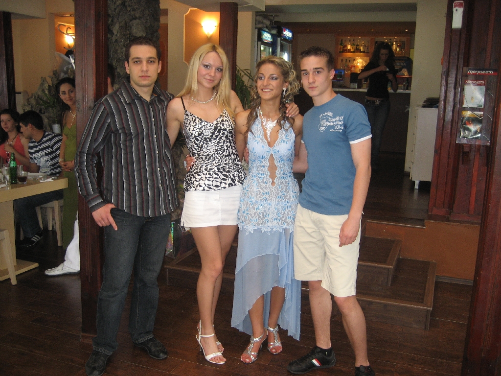 Айде и аз на изложба :D :D Айде и аз на изложба :D :D