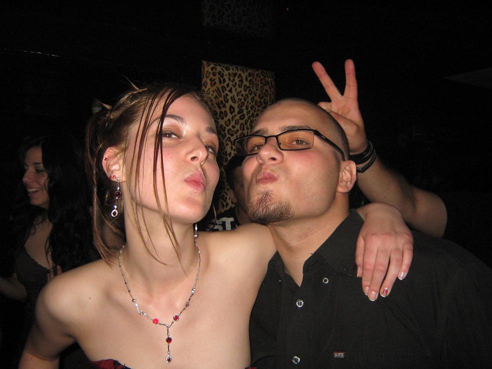 Нали е модерно с "муцки" Нали е модерно с "муцки"